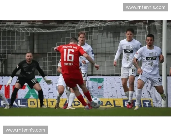 纽伦堡足球俱乐部的辉煌历程与挑战背后:历史、成就与未来发展探索 纽伦堡足球俱乐部的辉煌历程与挑战背后:历史、成就与未来发展探索